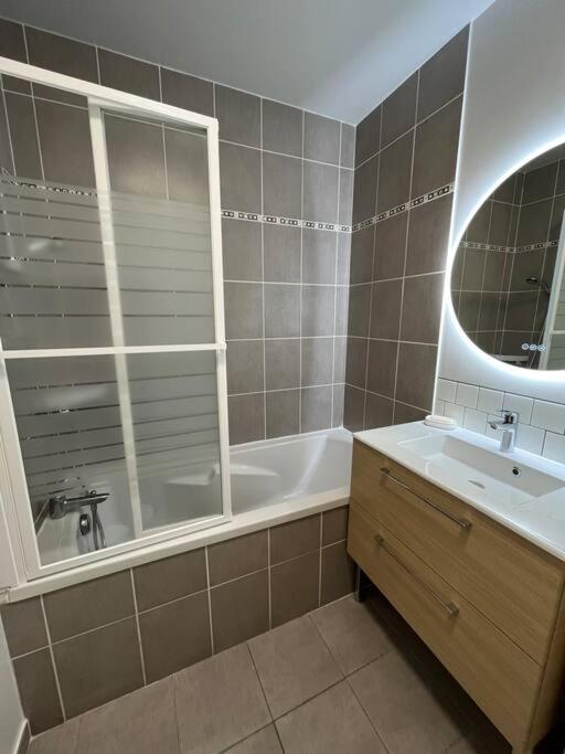 Ferienwohnung Dahlia, Appt Cosy Avec Parking Et Balcon Caen Exterior foto